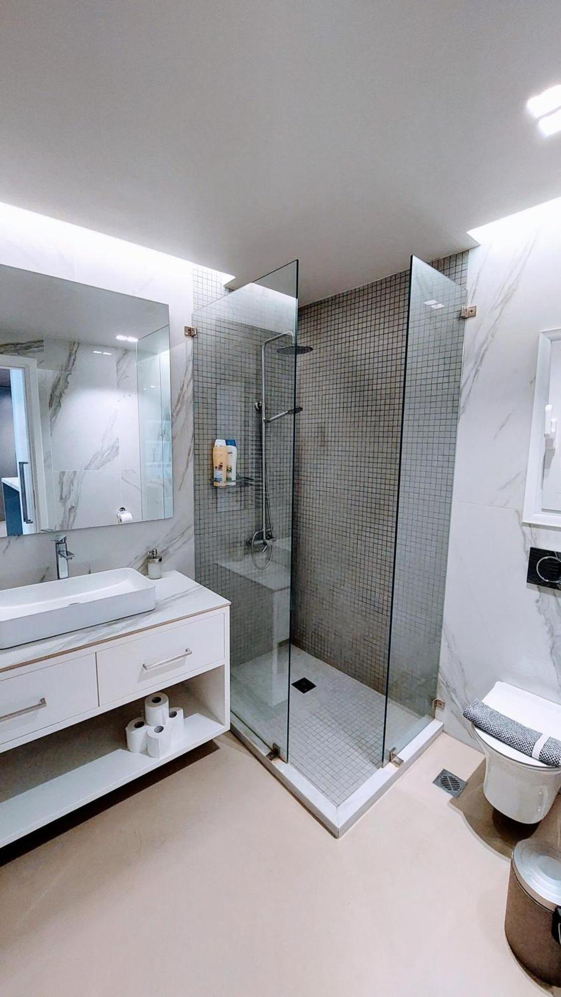 Luxurious Minimal Apartment In Acropolis Atina Dış mekan fotoğraf
